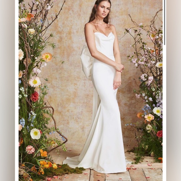 Theai Magenta Wedding Gown - Picture 6 of 7